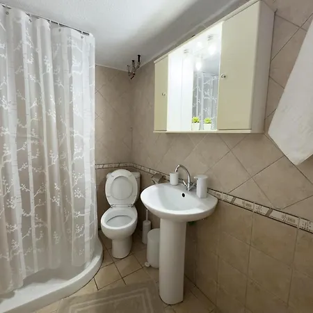 Family House * Vrasná