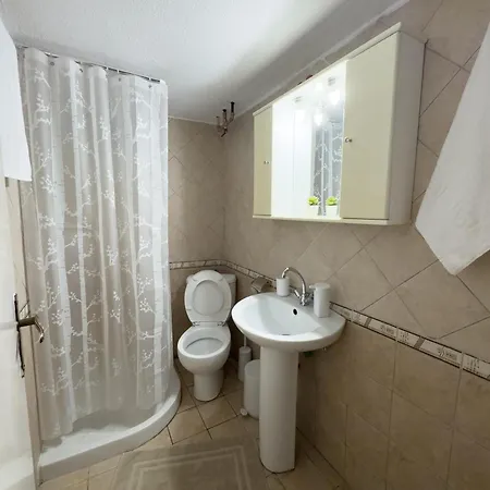 بيت للعطل Family House