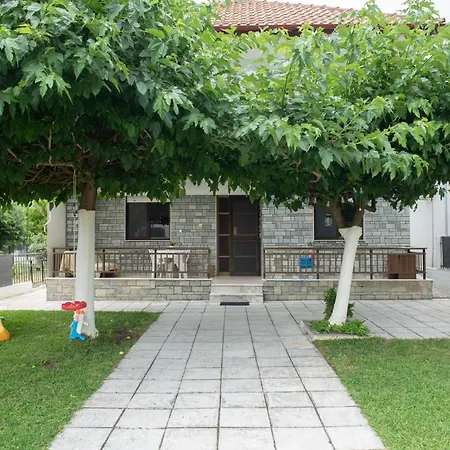 Tatil Evi Family House Vrasná